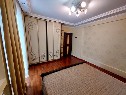 квартира за адресою Дніпровська набережна вул., 1