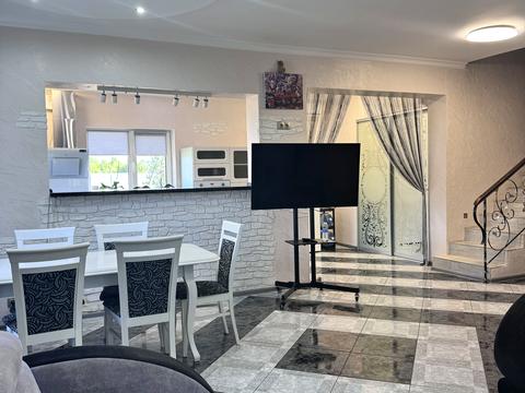 будинок за адресою 1 Травня вул.