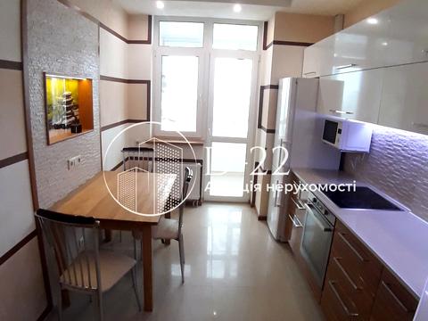 квартира за адресою Ревуцького вул., 7-В