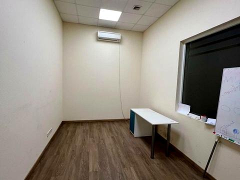 комерційна за адресою Казимира Малевича вул. (Боженка), 86-Д