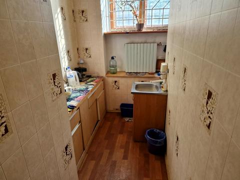 комерційна за адресою Радистів вул., 10