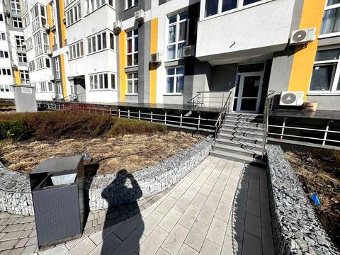 комерційна за адресою Микільсько-Слобідська, 10