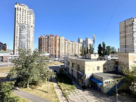 квартира за адресою Володимира Івасюка просп. (Героїв Сталінграду), 1