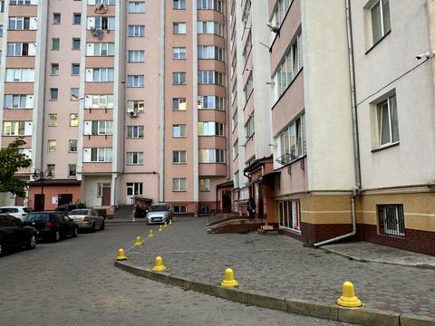 комерційна за адресою Потічна вул., 1д