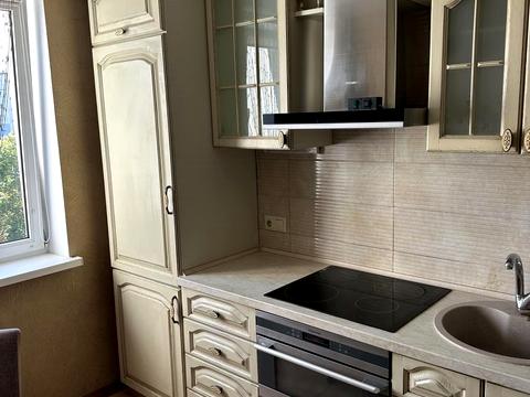 квартира по адресу Зои Гайдай ул., 10-А