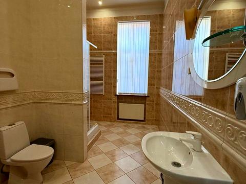 комерційна за адресою Госпітальєрів пров. (2-й Лермонтовський), 13