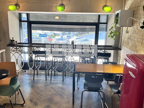 комерційна за адресою Басейна вул., 1/2