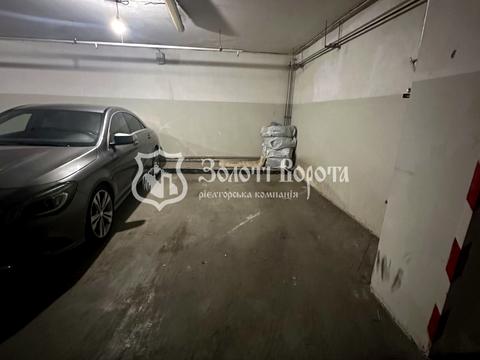 паркомісце за адресою Білоруська вул., 3