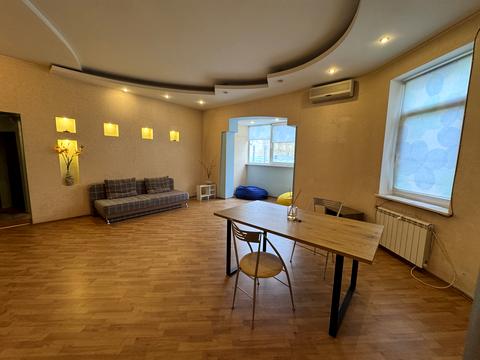квартира за адресою Богдана Хмельницького вул., 50