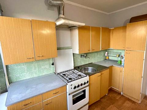 квартира за адресою Тролейбусна вул., 6