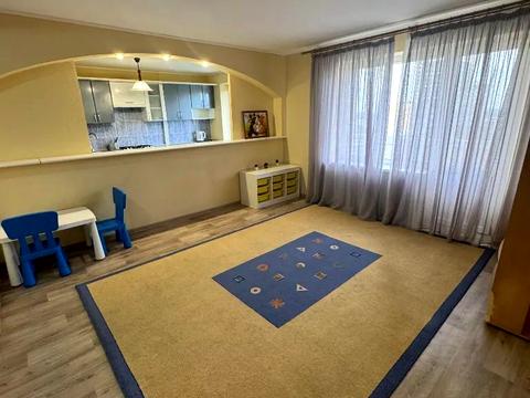 квартира по адресу Менахем-Мендл Шнеерсона ул. (Мініна), 11