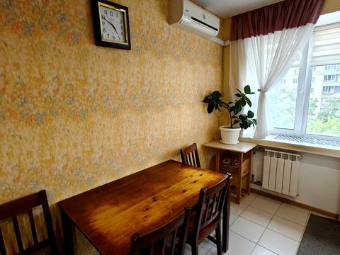 квартира за адресою Романа Шухевича просп. (Генерала Ватутіна), 24