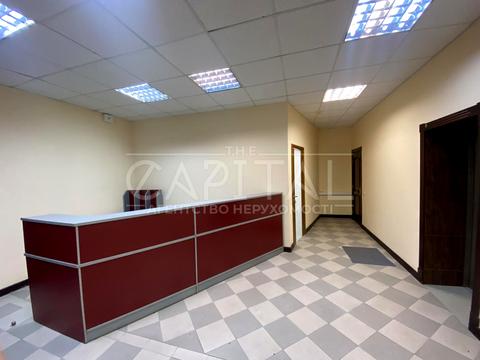комерційна за адресою Ігорівська вул., 9