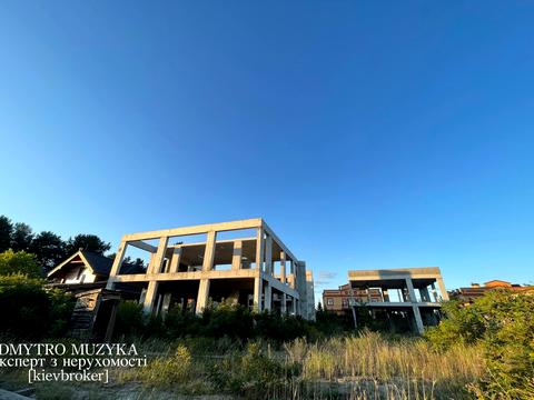 ділянка за адресою Плютовська вул.