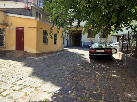 квартира за адресою Футуристів пров., 10