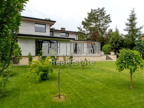 будинок за адресою Молодіжна вул.