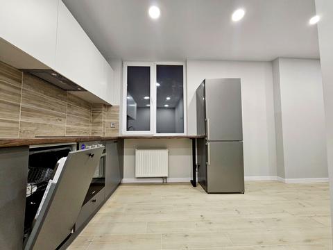 квартира за адресою Академіка Булаховського вул., 1Б