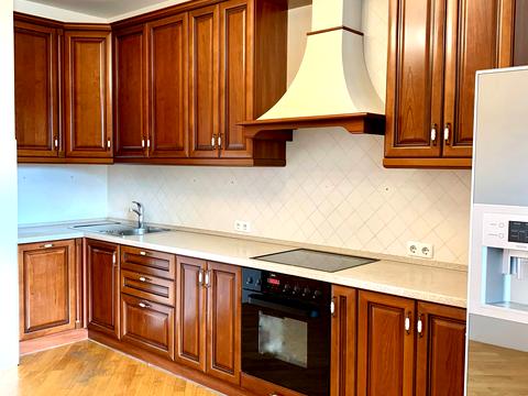 квартира за адресою Анни Ахматової вул., 35