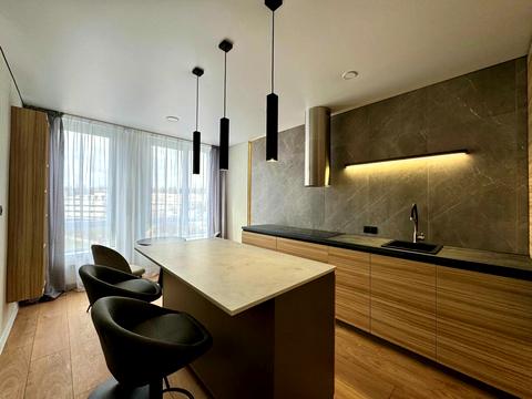 квартира за адресою Космічна вул., 5