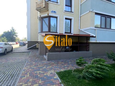 комерційна за адресою Лесі Українки вул., 4