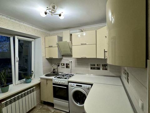 квартира за адресою Космонавтів вул., 10