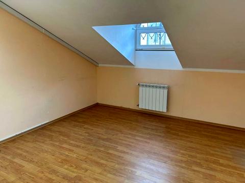 комерційна за адресою Саксаганського вул., 106Б