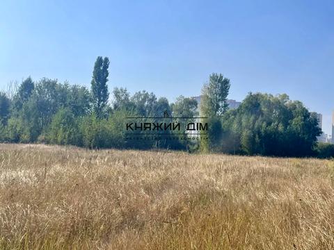 ділянка за адресою с. Погреби, 