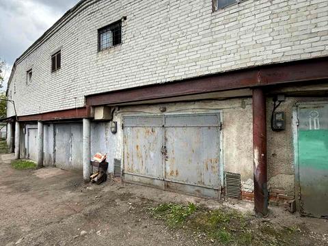паркомісце за адресою Природна вул., 17