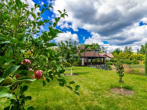 будинок за адресою Вишнева