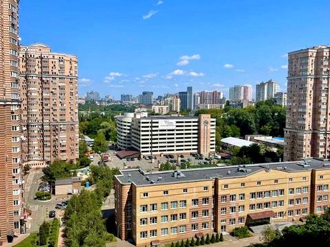 паркомісце за адресою Голосіївська вул., 13-В