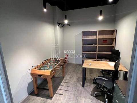 коммерческая по адресу Дегтярная ул., 8