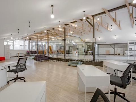 комерційна за адресою Куренівська вул., 21