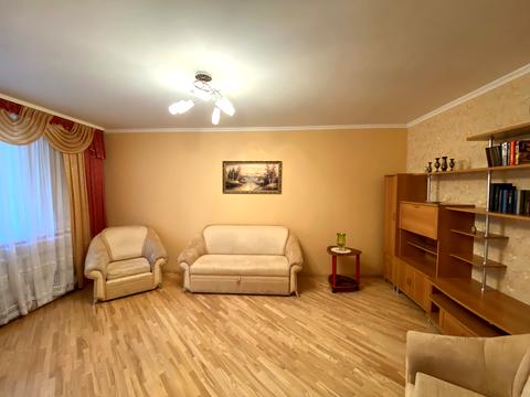 квартира за адресою Анни Ахматової вул., 13-Г