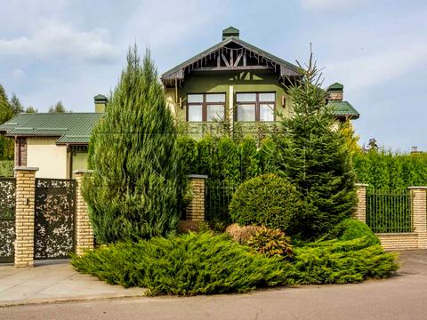 будинок за адресою с. Плюти, Світанкова, 10