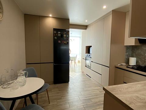 квартира за адресою Івана Франка вул., 64