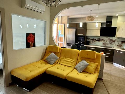 квартира по адресу Ревуцкого ул., 7-В