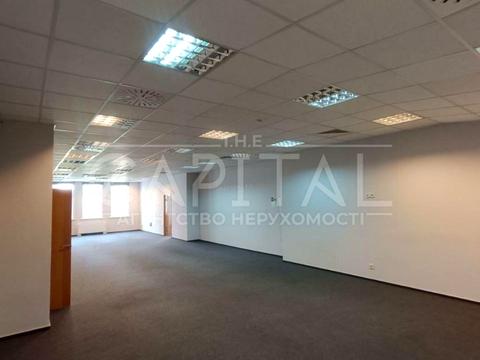 комерційна за адресою Антоновича вул. (Горького), 33В