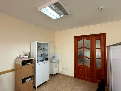 комерційна за адресою Дарницький бульв., 8