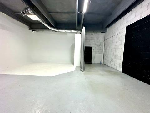 коммерческая по адресу Степана Бандеры просп. (Московський), 21