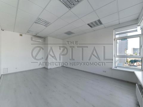 комерційна за адресою Кловський узвіз, 7