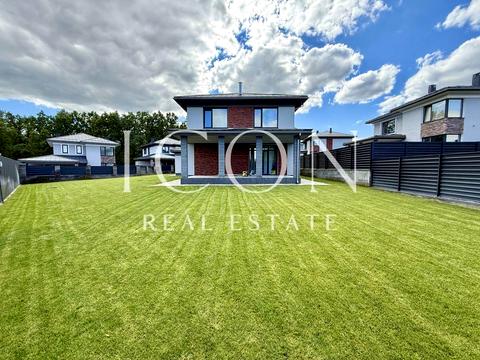 будинок за адресою Грушева вул.