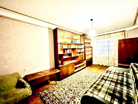 квартира за адресою Космічна вул., 24а