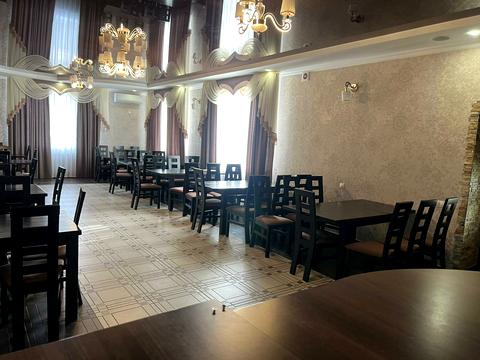 комерційна за адресою Миру, 1