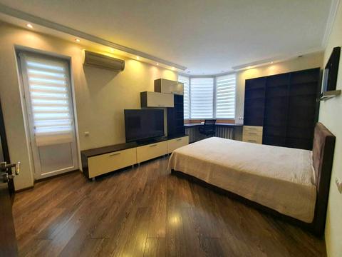 квартира за адресою Миколи Бажана просп., 1-М