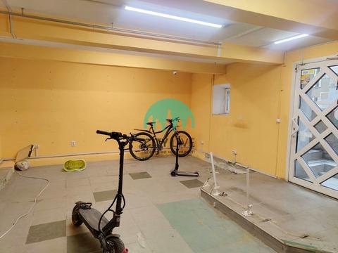 комерційна за адресою Святослава Гординського вул., 8