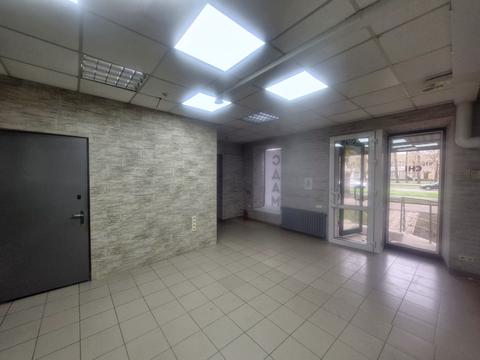 комерційна за адресою Варненська вул., 15