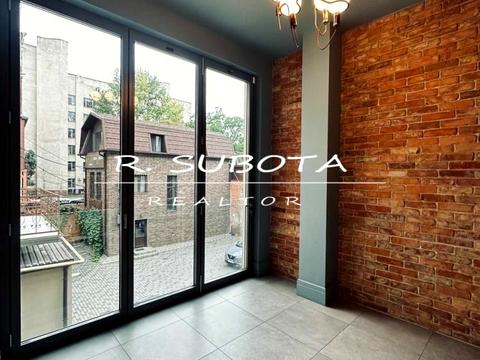 квартира за адресою Соборна пл. (Жовтнева), 6