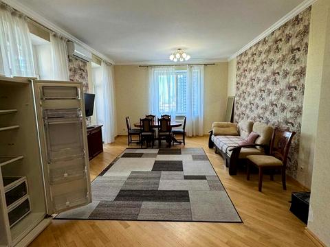 квартира за адресою Лабораторний пров., 6