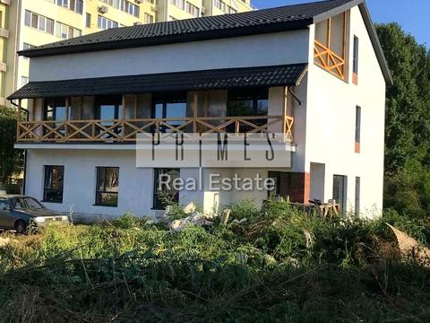 будинок за адресою Василя Симиренка вул.