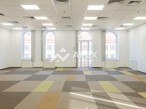 комерційна за адресою Жилянська вул., 75